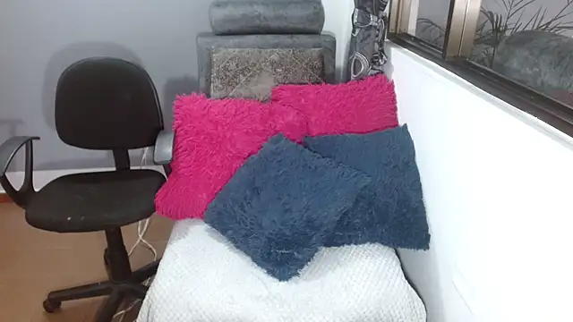 Snapshot of _SamanthaDoll_ chatting on 07.25.26 SamanthaDoll online show from 07.25.26