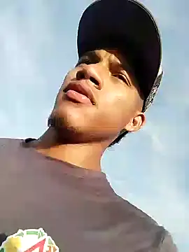 Snapshot of Gutierrez6383 chatting on 01.27.25 Gutierrez6383 online show from 01.27.25