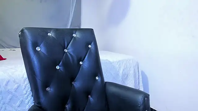 1julianasalazar online show from 04.22.26