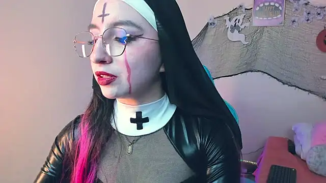 Julieta cott online show from 10.31.25