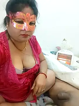 Snapshot of BBW_HOT_COUPLE chatting on 12.23.24 BBW HOT COUPLE online show from 12.23.24