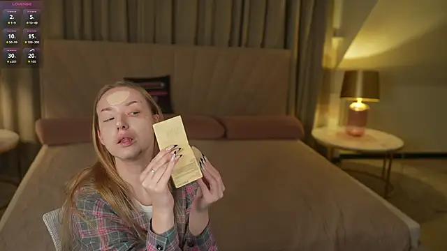 Snapshot of Linda054 chatting on 11.20.25 Linda054 online show from 11.20.25