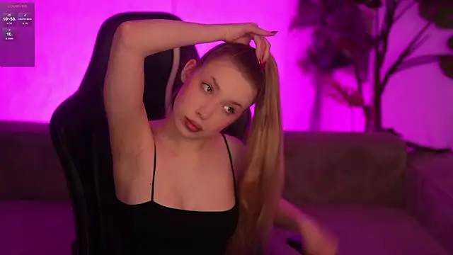 Snapshot of Linda054 chatting on 02.11.26 Linda054 online show from 02.11.26