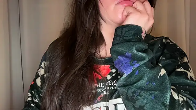 Snapshot of Sandysecret chatting on 03.17.26 Sandysecret online show from 03.17.26