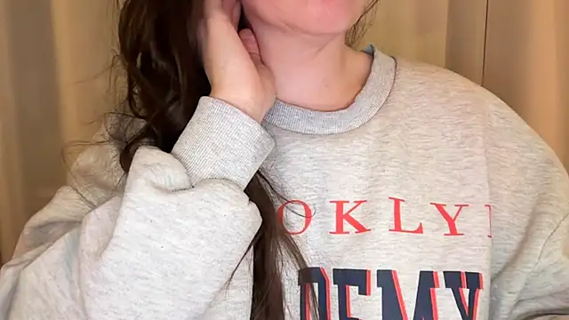 Snapshot of Sandysecret chatting on 03.25.26 Sandysecret online show from 03.25.26