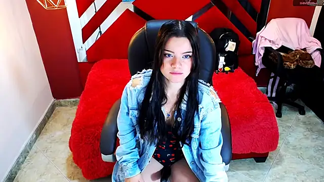 Snapshot of Alice_atm chatting on 12.04.24 Alice atm online show from 12.04.24