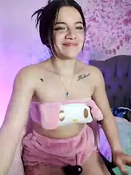 Snapshot of Alice_atm chatting on 12.20.24 Alice atm online show from 12.20.24