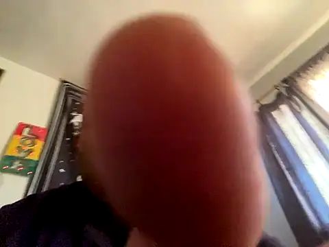 Snapshot of valleyoneofakind chatting on 12.02.24 valleyoneofakind online show from 12.02.24