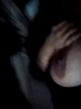 Snapshot of valleyoneofakind chatting on 10.27.25 valleyoneofakind online show from 10.27.25