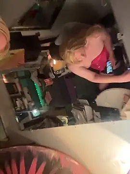 Snapshot of ditchwater chatting on 02.05.26 ditchwater online show from 02.05.26