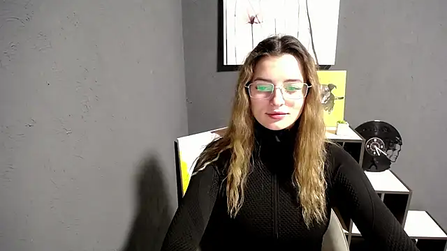 lady olivia  online show from 10.30.25