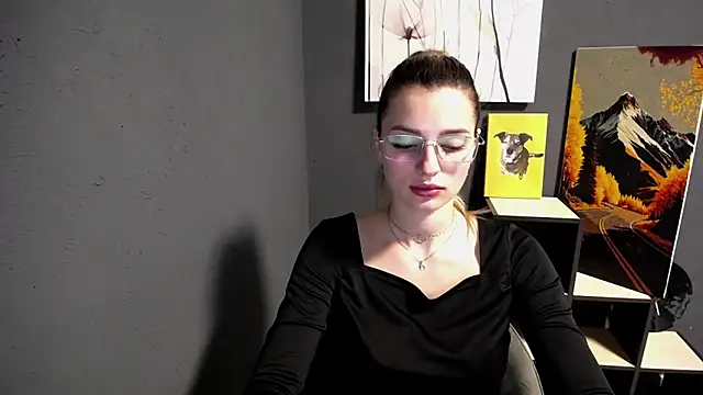 Snapshot of lady_olivia_ chatting on 06.07.26 lady olivia online show from 06.07.26