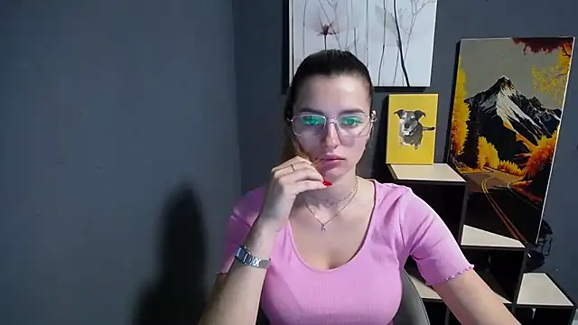 Snapshot of lady_olivia_ chatting on 06.12.26 lady olivia online show from 06.12.26