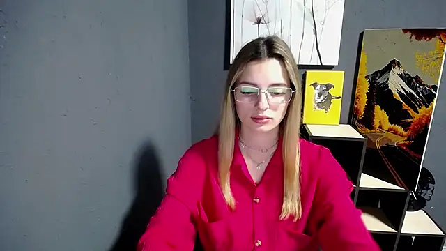 Snapshot of lady_olivia_ chatting on 06.13.26 lady olivia online show from 06.13.26