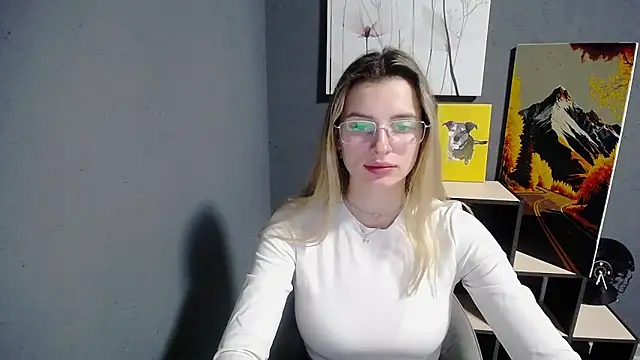 Snapshot of lady_olivia_ chatting on 06.17.26 lady olivia online show from 06.17.26