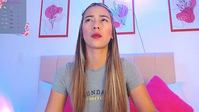 Snapshot of elianabrown chatting on 12.21.24 elianabrown online show from 12.21.24