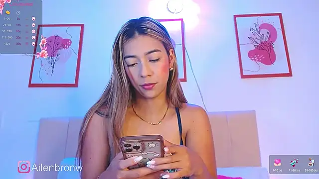 Snapshot of elianabrown chatting on 02.04.25 elianabrown online show from 02.04.25