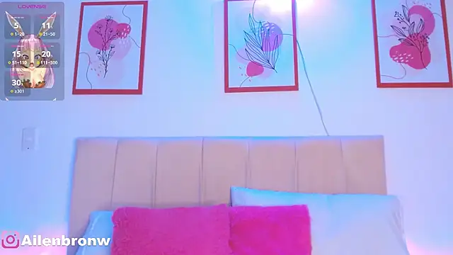 Snapshot of elianabrown chatting on 03.02.25 elianabrown online show from 03.02.25
