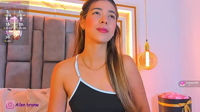 Snapshot of elianabrown chatting on 09.26.25 elianabrown online show from 09.26.25