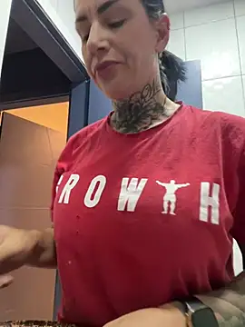 YasmimBrasil online show from 04.22.26