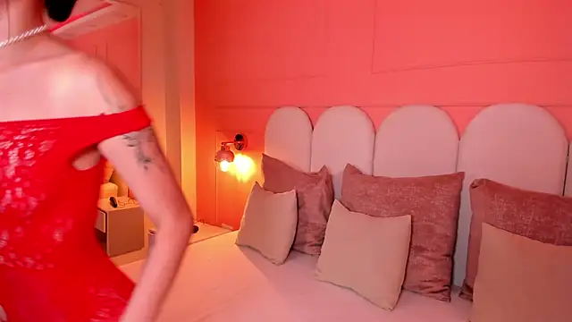 emilly williams  online show from 02.25.25