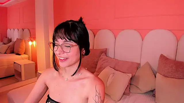 emilly williams  online show from 02.27.25