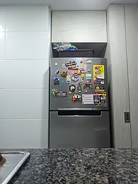 Snapshot of azumiichan chatting on 11.12.25 azumiichan online show from 11.12.25