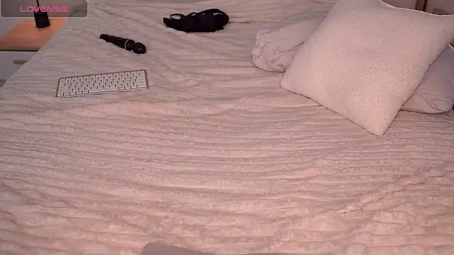 arielbell  online show from 01.24.25