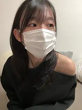 Snapshot of -Rinka- chatting on 10.18.25 -Rinka- online show from 10.18.25