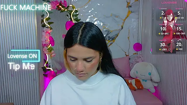 Snapshot of Chiara_tay chatting on 06.10.26 Chiara tay online show from 06.10.26