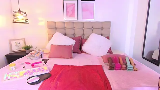 Snapshot of noa__01 chatting on 02.28.25 noa 01 online show from 02.28.25