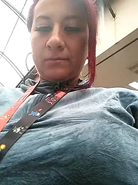 Snapshot of noa__01 chatting on 03.12.25 noa 01 online show from 03.12.25