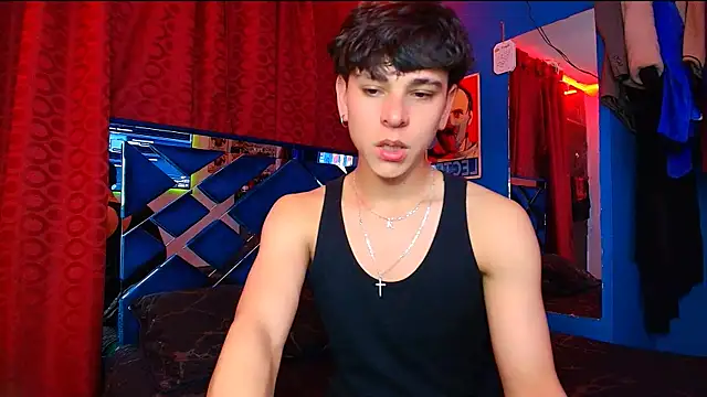 Snapshot of Luke_Howland chatting on 10.07.25 Luke Howland online show from 10.07.25