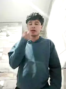 Snapshot of Ander13929 chatting on 12.01.24 Ander13929 online show from 12.01.24