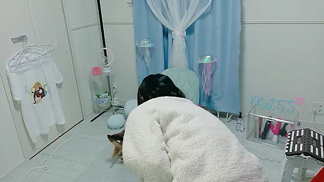 Snapshot of MEI--55 chatting on 11.14.25 MEI--55 online show from 11.14.25