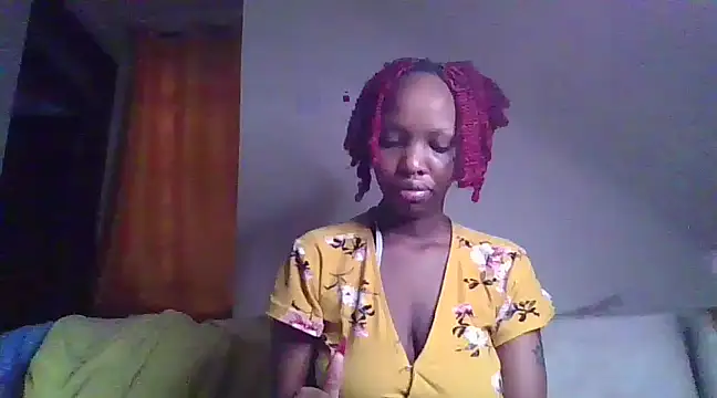 Snapshot of sexxygoldy chatting on 02.14.25 sexxygoldy online show from 02.14.25