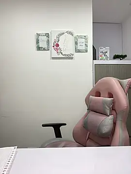 SophiaLaurens online show from 03.23.25