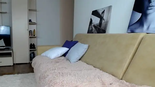 Snapshot of AlmaSquirt chatting on 12.18.24 AlmaSquirt online show from 12.18.24