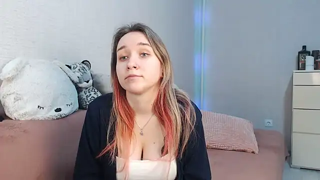 Snapshot of lovely_hayley chatting on 02.11.26 lovely hayley online show from 02.11.26