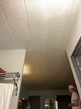 Snapshot of VixyGang chatting on 10.03.25 VixyGang online show from 10.03.25