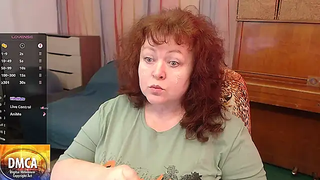 Snapshot of RoseRed69 chatting on 02.12.25 RoseRed69 online show from 02.12.25