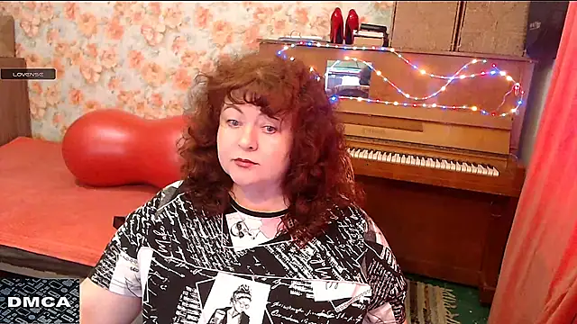 Snapshot of RoseRed69 chatting on 03.22.25 RoseRed69 online show from 03.22.25