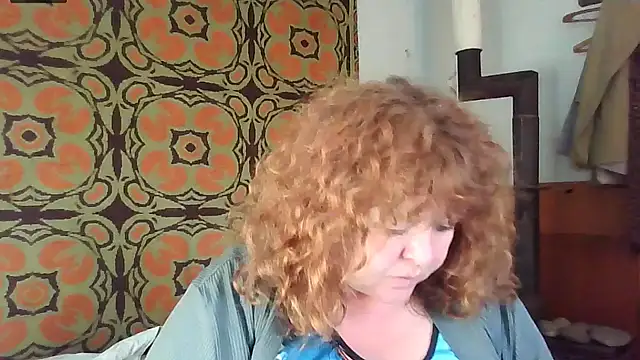 Snapshot of RoseRed69 chatting on 09.19.25 RoseRed69 online show from 09.19.25