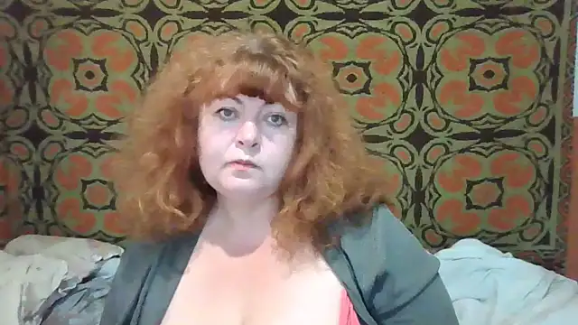 Snapshot of RoseRed69 chatting on 10.06.25 RoseRed69 online show from 10.06.25