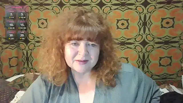 Snapshot of RoseRed69 chatting on 10.17.25 RoseRed69 online show from 10.17.25