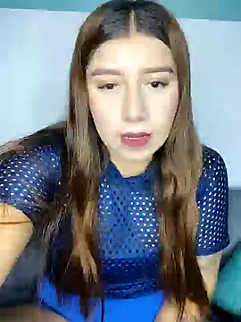 Snapshot of caro_sweett chatting on 12.19.24 caro sweett online show from 12.19.24