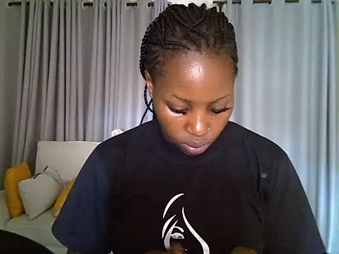 Queen loveer online show from 03.14.26