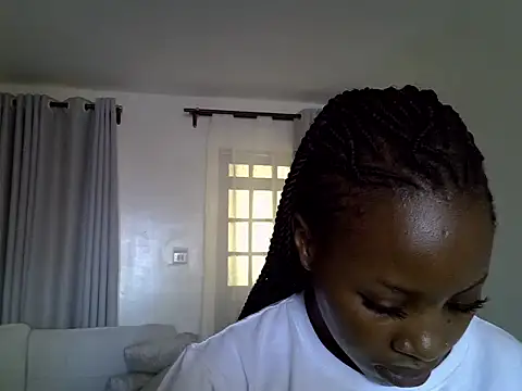 Queen loveer online show from 03.15.26