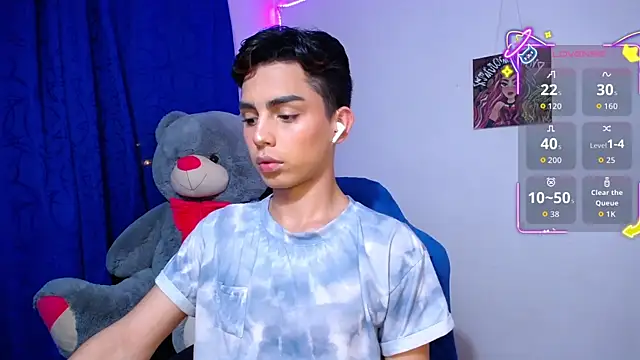 OwenBluee online show from 04.28.26