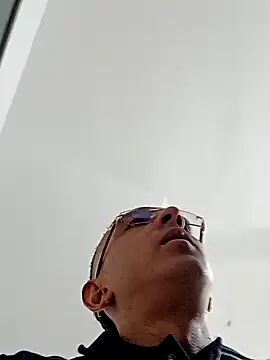 Snapshot of paisa233 chatting on 09.30.25 paisa233 online show from 09.30.25